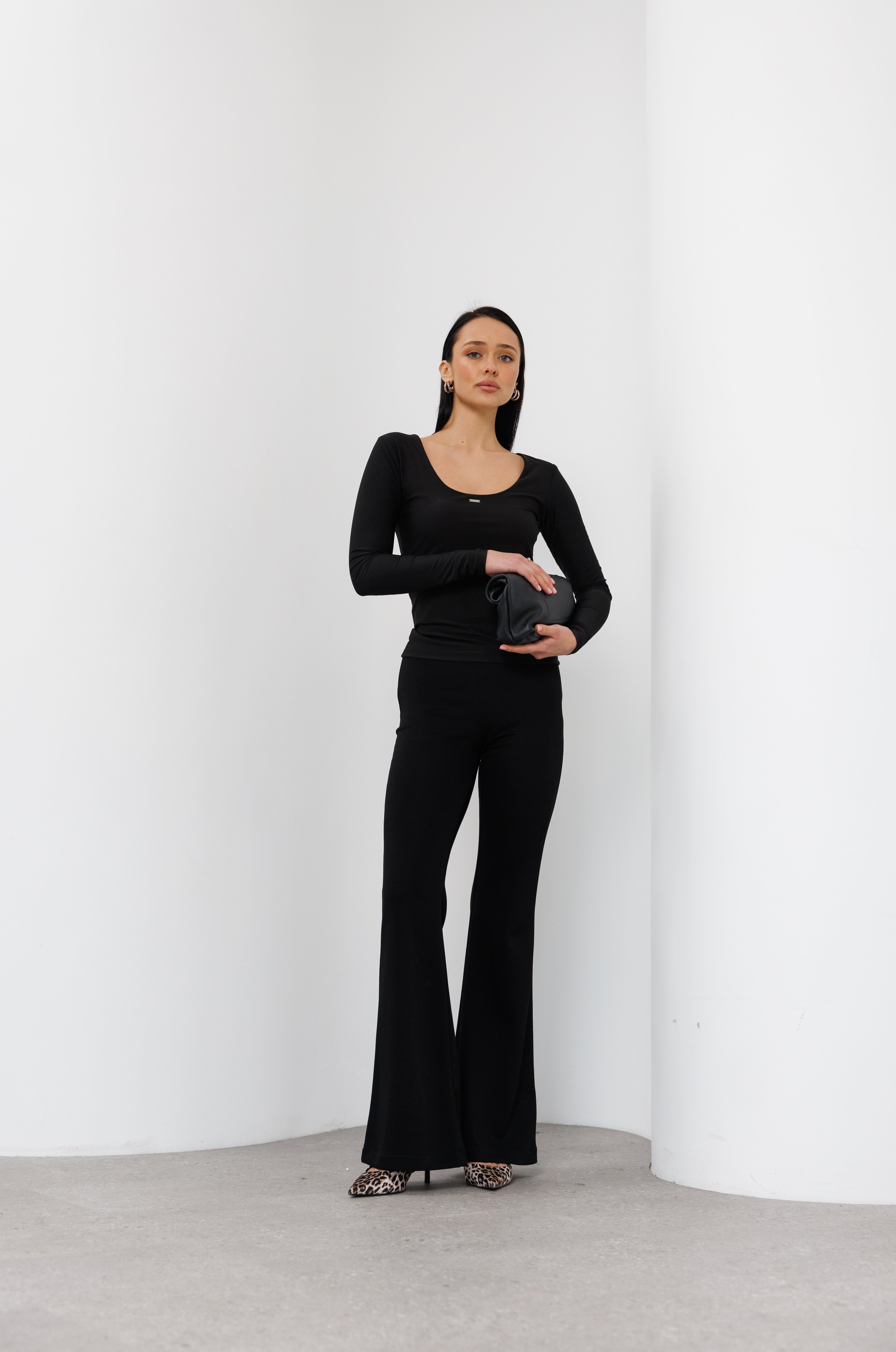 Штани - кльош чорний