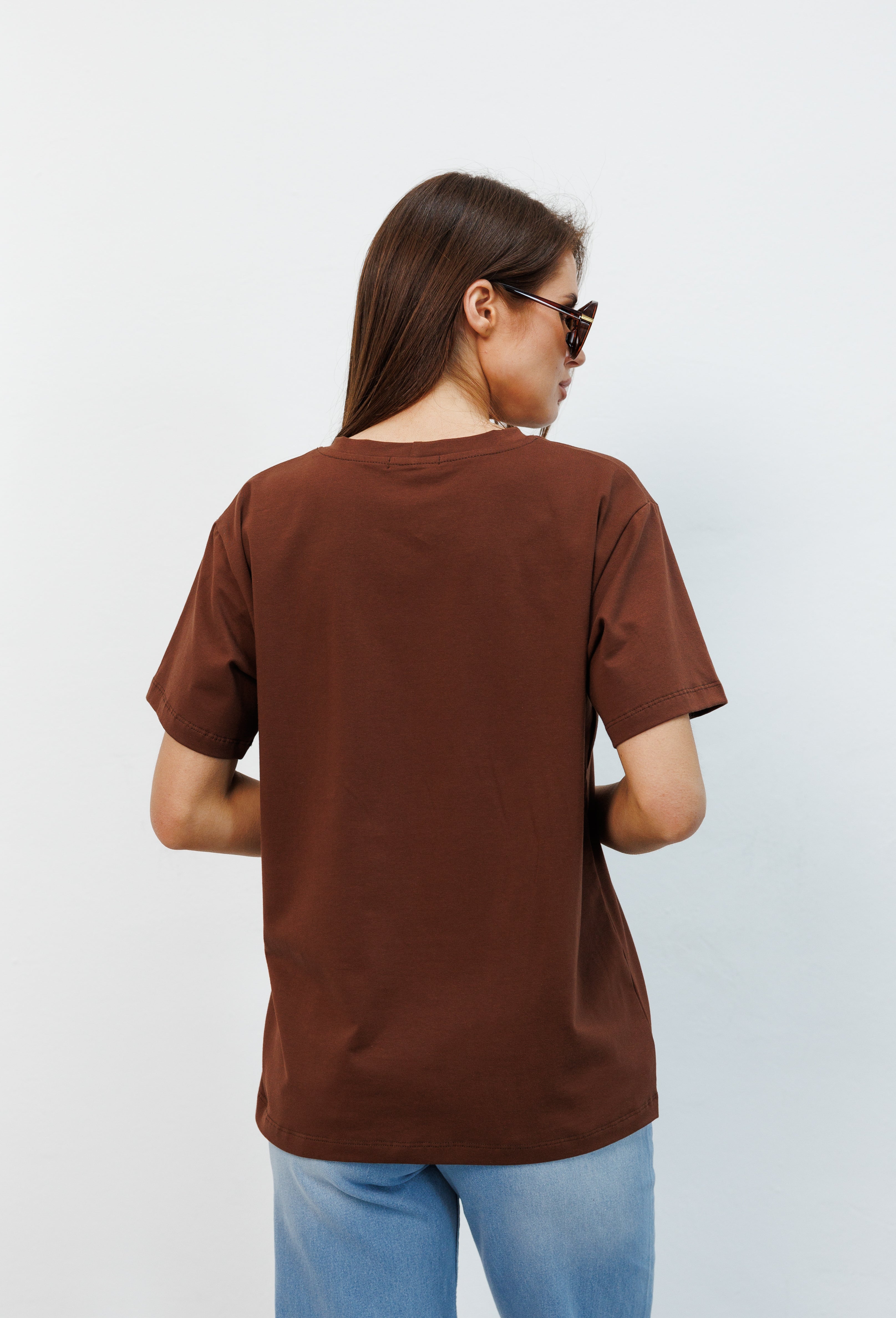 Базова футболка коричневий