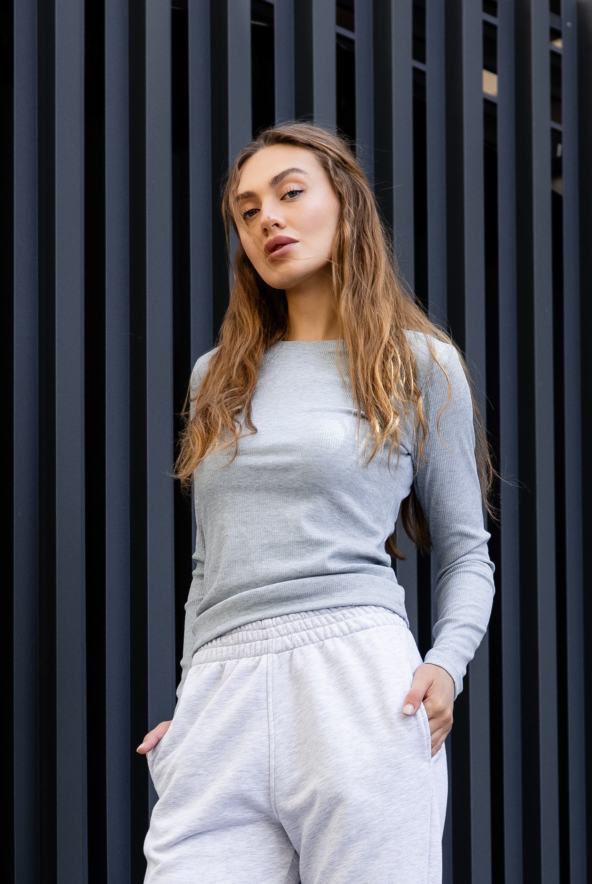 Лонг у рубчик сірий меланж