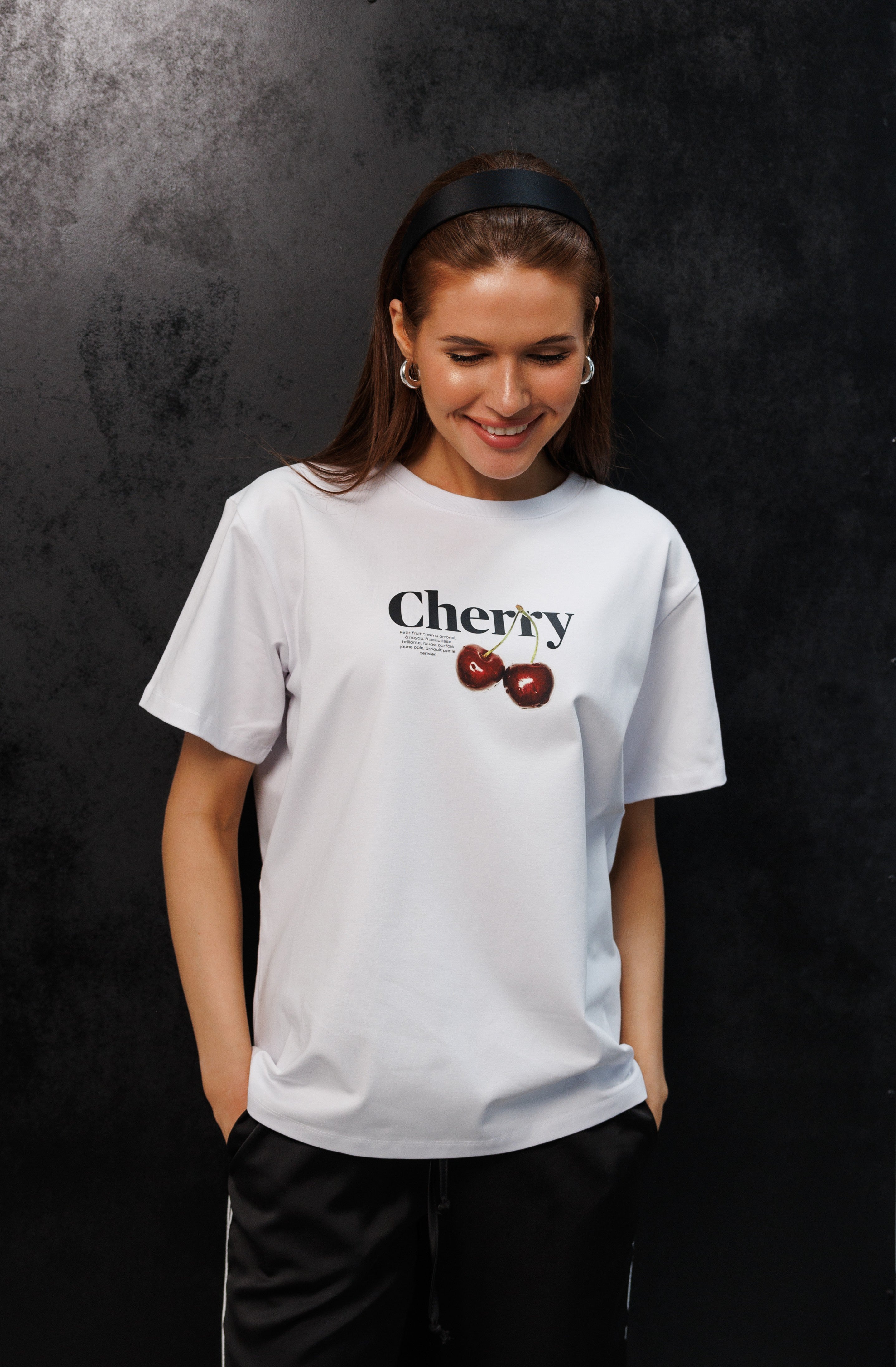 Футболка з принтом CHERRY